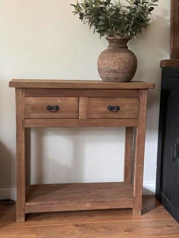 Teak houten bijzettafel beschikbaar voor biedingen