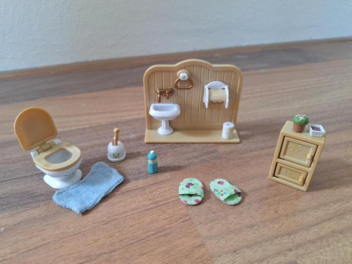 Sylvanian families toilet 5020, Verzamelen, Poppenhuizen en Toebehoren, Zo goed als nieuw, Poppenhuis, Ophalen of Verzenden
