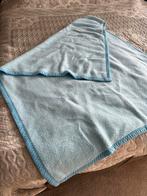 Lichtblauw Ledikant dekentje., Kinderen en Baby's, Dekens, Slaapzakjes en Inbakerproducten, Ophalen of Verzenden, Zo goed als nieuw