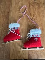 Ophangbare rode decoratie schaatsen textiel / hout, Ophalen of Verzenden