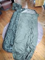 Legerslaapzak compleet met regenhoes en zak. €75, Caravans en Kamperen, Ophalen, Zo goed als nieuw