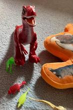 Dino Set: Triceratops Kussen & Rode Dino, Ophalen of Verzenden, Zo goed als nieuw, Jongen of Meisje