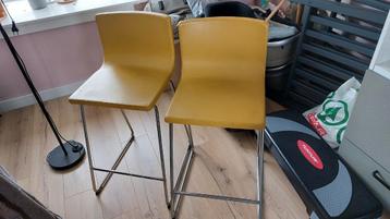 Set van 2 okergele leren barkrukken, IKEA Bernhard