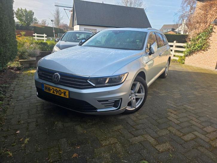 Volkswagen Passat GTE 225pk, full option, APK27, Auto's, Volkswagen, Particulier, Passat, 360° camera, ABS, Achteruitrijcamera