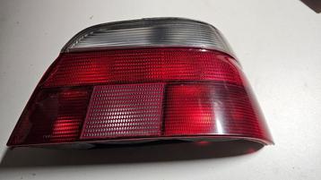 Achterlicht wit / rood rechts BMW 5 serie E39 sedan 63212496 beschikbaar voor biedingen