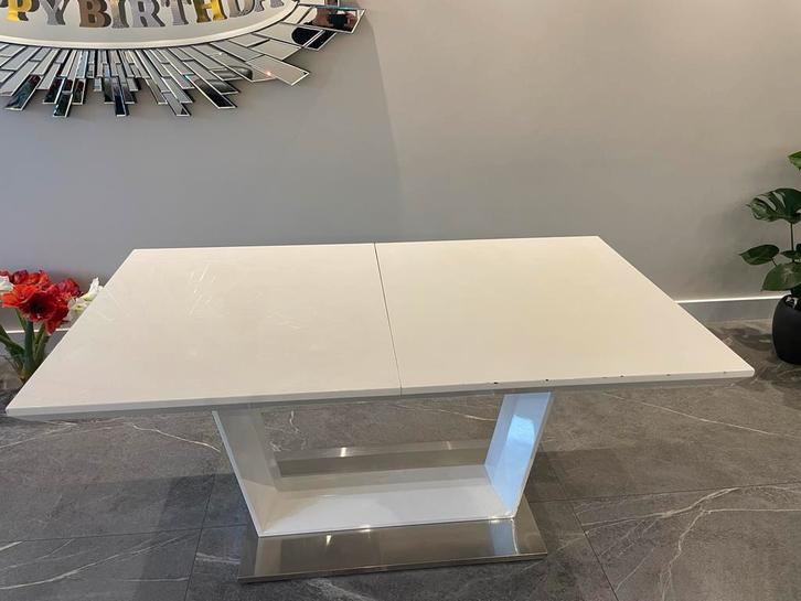 Hoogglans Uitklapbare Eettafel, Huis en Inrichting, Tafels | Eettafels, Zo goed als nieuw, 100 tot 150 cm, 150 tot 200 cm, Vijf personen of meer