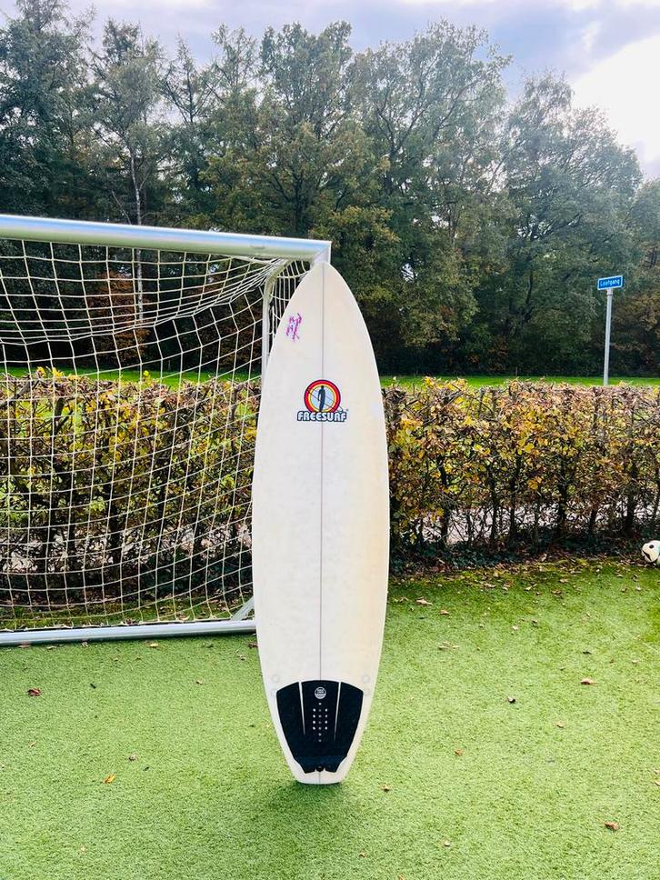 Surfboard 6’10, Watersport en Boten, Golfsurfen, Zo goed als nieuw, Overige typen, Ophalen