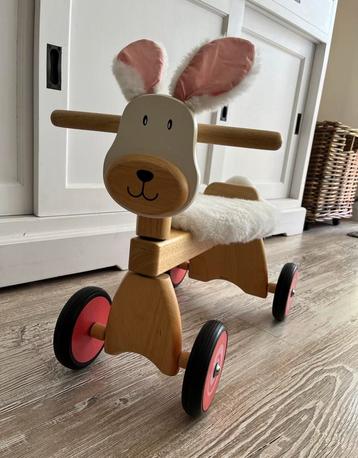 Houten loopfiets konijn, i'm toy, incl vacht zadeltje beschikbaar voor biedingen