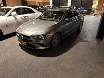 Mercedes-Benz CLA-klasse 180 Luxury Line stoelverwarming/Amb beschikbaar voor biedingen