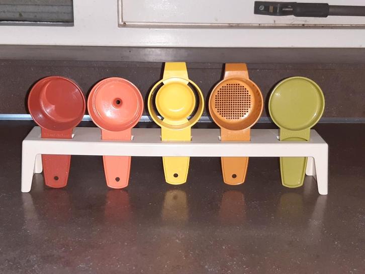 Tupperware vintage keukenrekje mini keuken hulpjes, Huis en Inrichting, Keuken | Tupperware, Overige typen, Ophalen of Verzenden