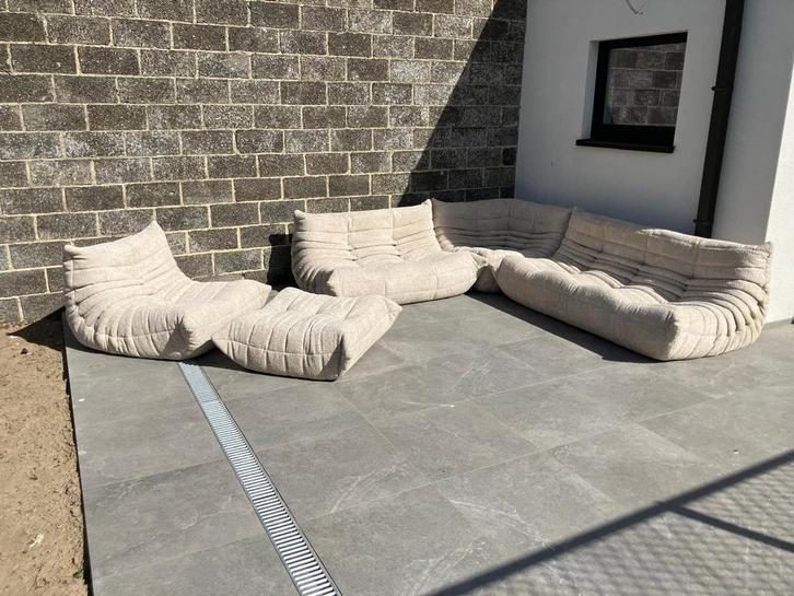 Beige/écru Bouclé 5-delige set in nieuwstaat!, Huis en Inrichting, Banken | Complete zithoeken, Ophalen of Verzenden