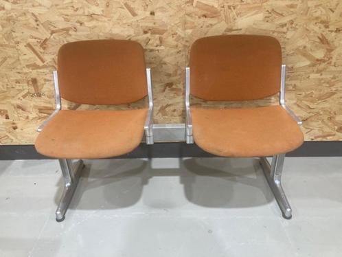 Vintage design wachtbankje, Huis en Inrichting, Stoelen, Gebruikt, Eén, Hout, Metaal, Bruin, Ophalen