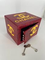 Chanel kluis kunstobject met certificaat, Ophalen of Verzenden