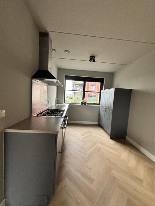 Keller keuken uit 2016, Huis en Inrichting, Keuken | Complete keukens, Gebruikt, Dubbelwandige keuken, Overige kleuren, Kunststof
