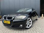 BMW 3-serie 318i Zwart 2010 Navi/18'Lmv/Pdc/Nap/APK10-26!, Achterwielaandrijving, Bedrijf, Handgeschakeld, 1335 kg