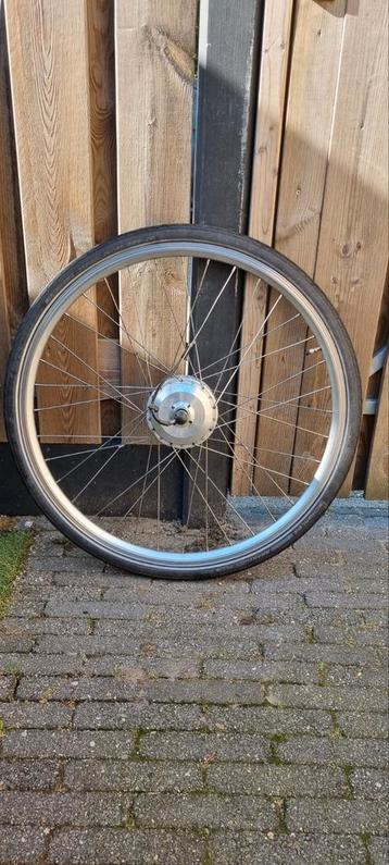 Vogue  Voorwiel met Motor beschikbaar voor biedingen