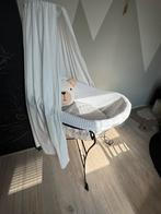 Wieg incl. bekleding, matrasje, standaard en piekstok, Ophalen, Zo goed als nieuw, Wieg