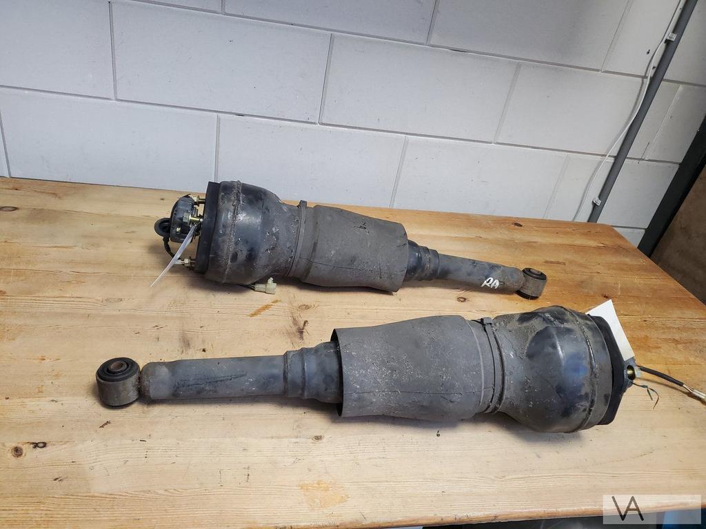 Lexus LS400 1991 - 2000 schokdemper luchtveer RECHTS achter, Ophalen of Verzenden, Gebruikt, Lexus