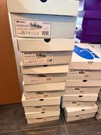 Partij 35x Karhu sneakers maten 36-42, Ophalen, Info@karhu.com, Karhu, Malminkatu 16, 00100 Helsinki, Finland