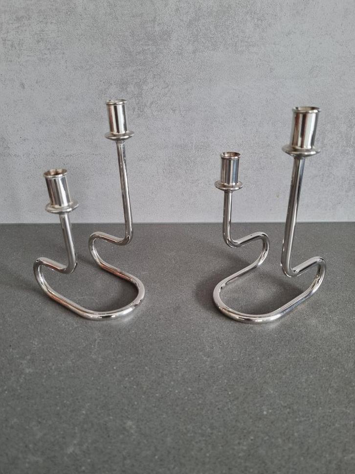Twee vintage verzilverde design kandelaars, Huis en Inrichting, Woonaccessoires | Kandelaars en Kaarsen, Nieuw, Kandelaar, Minder dan 25 cm