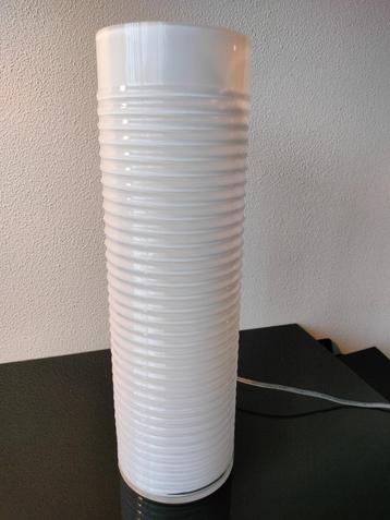 Yvolux Tafellamp Gegoten Opaline Glas Wit Spiraal 1980 beschikbaar voor biedingen