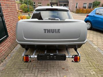 TE HUUR: Thule trekhaakkoffer 420 liter beschikbaar voor biedingen
