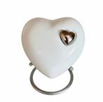 Urn wit hart met zilverkleurig hartje, Verzenden, Info@heturnenhuis.nl, Het Urnen Huis, Nieuw