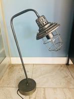 Industriële tafellamp - Stoer uiterlijk - NIEUW, Huis en Inrichting, Lampen | Tafellampen, Nieuw, Ophalen of Verzenden, Metaal