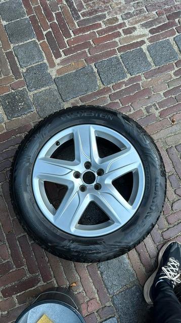 Vredestein all season banden plus officiële Audi a6 velgen beschikbaar voor biedingen