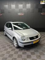 Volkswagen Polo 1.2-12v | Pano | Nieuwe APK |, Stof, Zwart, 1198 cc, Bedrijf