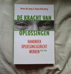 De Kracht van Oplossingen - Handboek, Ophalen of Verzenden, Gelezen, Overige onderwerpen, Peter de Jong & Insoo Kim Berg