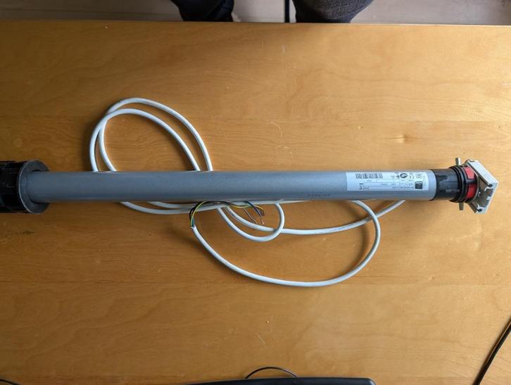 simu T5 50/12 buismotor voor rolluik of zonwering, Doe-het-zelf en Verbouw, Rolluiken, Zo goed als nieuw, Minder dan 100 cm, Minder dan 100 cm