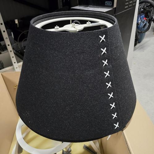 NIEUWE Buzzispace BuzziShade M akoestische hanglamp, Huis en Inrichting, Lampen | Hanglampen, Nieuw