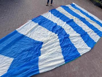 Spinnaker, ca. 42 m2, netjes! beschikbaar voor biedingen