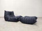 Ligne Roset Togo - 1 seater & pouf - blue pinstripe fabric, Huis en Inrichting, Fauteuils, Stof, 125 tot 150 cm, Ophalen of Verzenden