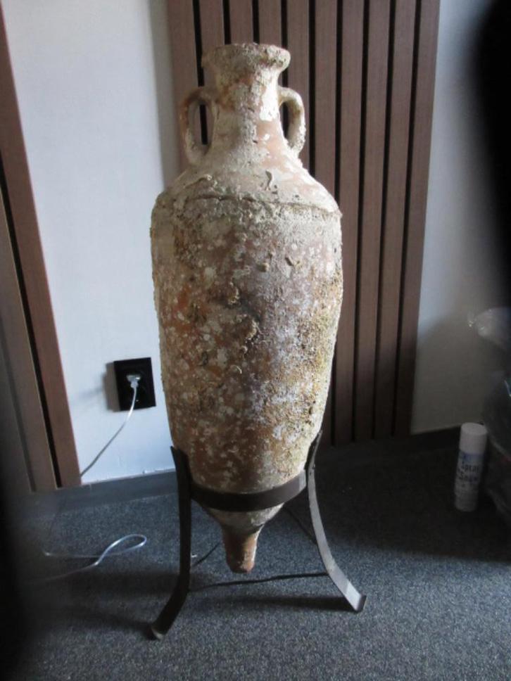 originele grote Romeins Amfora... 90cm hoog !!!! (koopje), Antiek en Kunst, Antiek | Keramiek en Aardewerk, Verzenden