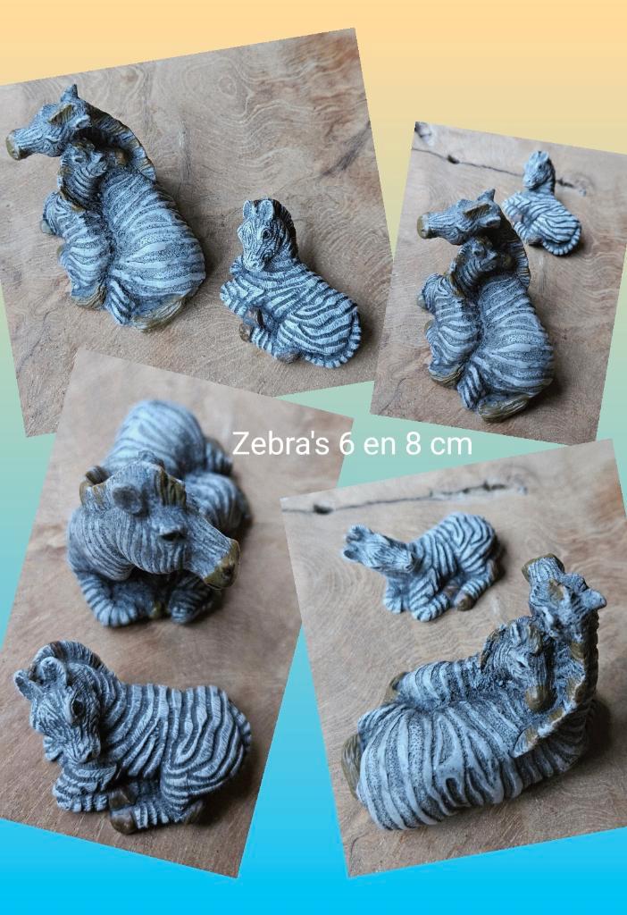 Zebra beeldjes moeder & veulens 6 & 8cm lang vintage cadeau!, Verzamelen, Beelden en Beeldjes, Nieuw, Dier, Ophalen of Verzenden