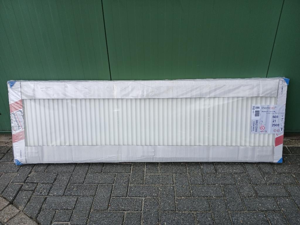 radiator, Doe-het-zelf en Verbouw, Verwarming en Radiatoren, Nieuw, Radiator, 800 watt of meer, 30 tot 80 cm, 150 cm of meer, Hoog rendement (Hr)
