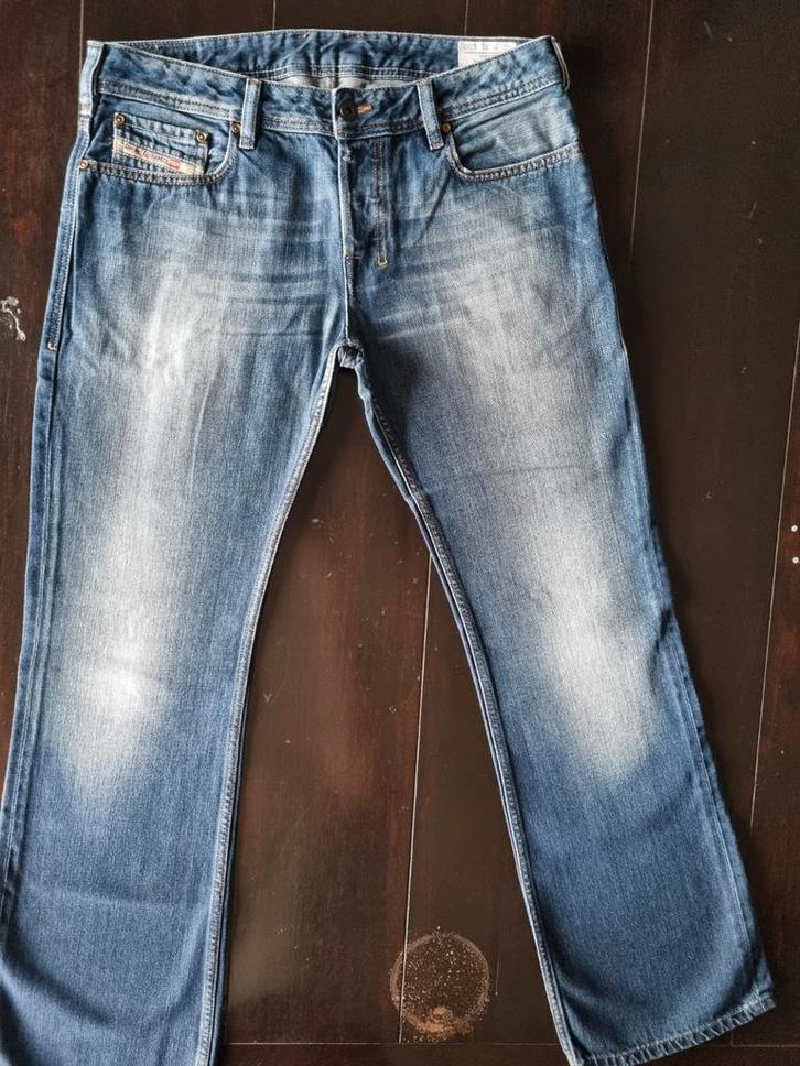ZGAN CLASSIC DIESEL ZATINY REGULAR BOOTCUT JEANS SIZE 31/30!, Kleding | Heren, Spijkerbroeken en Jeans, Zo goed als nieuw, W32 (confectie 46) of kleiner
