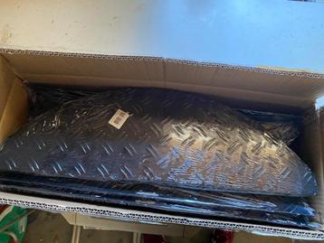 28x aluminium trapmatten – zwart – 2-traans – 1 mm dik beschikbaar voor biedingen