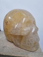 Schedel / Skull van golden healer, limoniet in bergkristal, Verzamelen, Mineralen en Fossielen, Ophalen of Verzenden, Mineraal