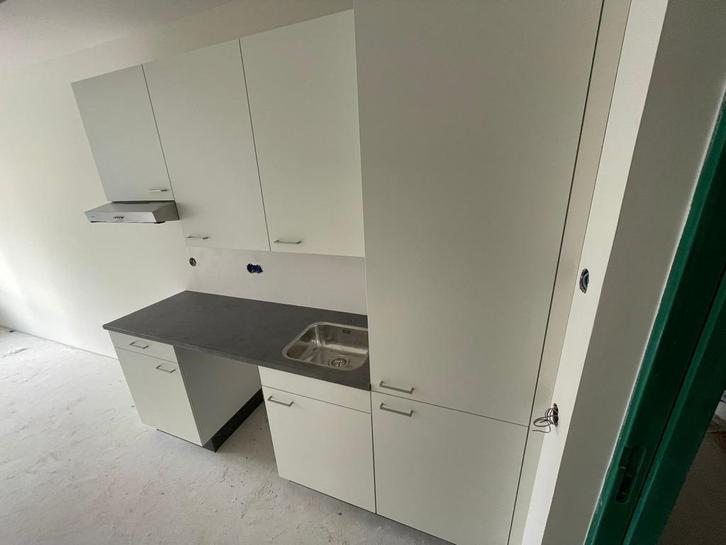 Montage kleine keukens & pantry’s | Betrouwbare montage, Huis en Inrichting, Keuken | Complete keukens, Zo goed als nieuw, Ophalen of Verzenden