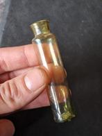 Bodemvondst medicijnflesje 17e-18e eeuw, Antiek en Kunst, Ophalen of Verzenden