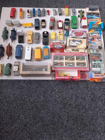 Te koop verzameling model autos van alles wat zie foto  beschikbaar voor biedingen