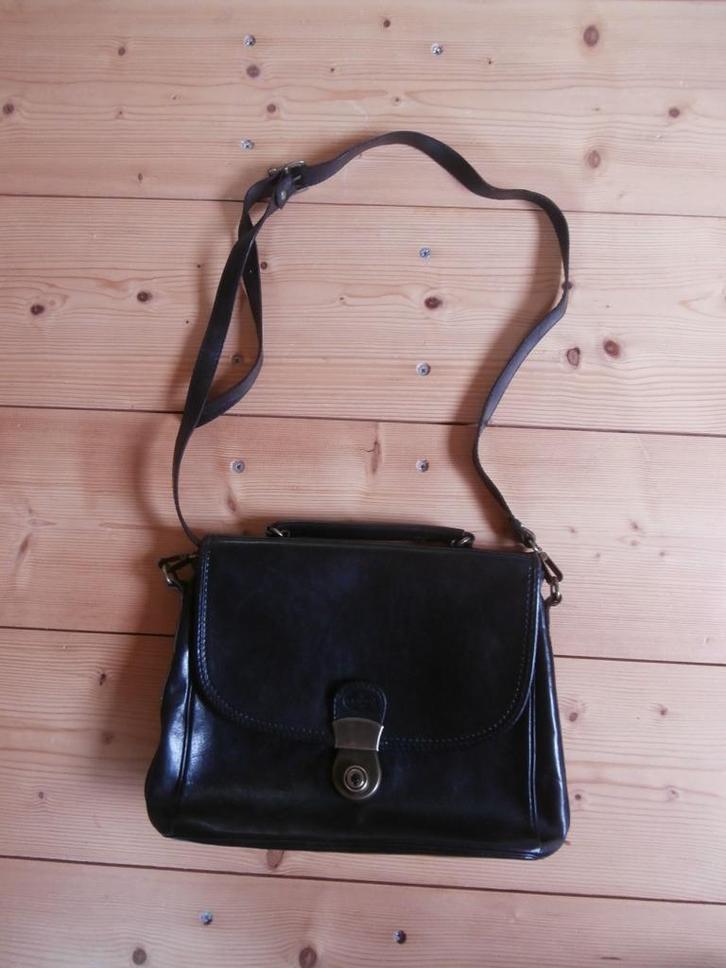 Leren La Moda donkerbruine handtas uit rookvrij huis., Sieraden, Tassen en Uiterlijk, Tassen | Damestassen, Zo goed als nieuw