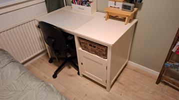 Bureau met kastje