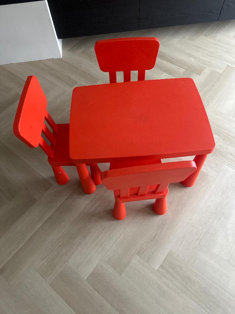 Kindertafel met stoeltjes, Ophalen, Gebruikt, Tafel(s) en Stoel(en)