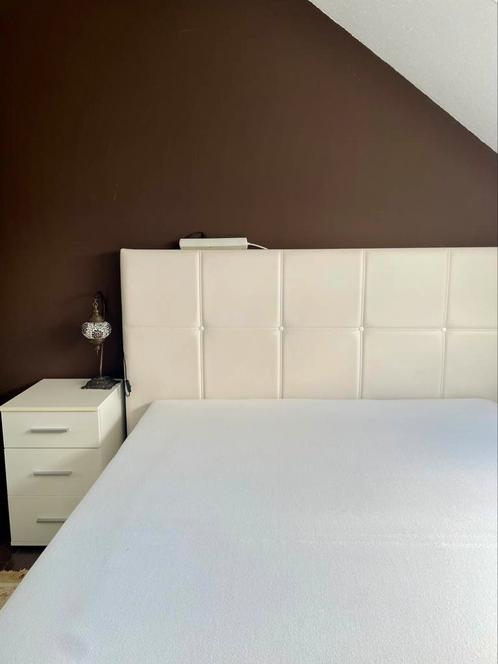 Boxspring 160x200 wit, Huis en Inrichting, Slaapkamer | Boxsprings, Zo goed als nieuw, 160 cm, 200 cm, Tweepersoons, Ophalen of Verzenden