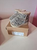 Leuke leopard laarsjes met bont. Maat 19, Kinderen en Baby's, Nieuw, Ophalen of Verzenden, Laarsjes