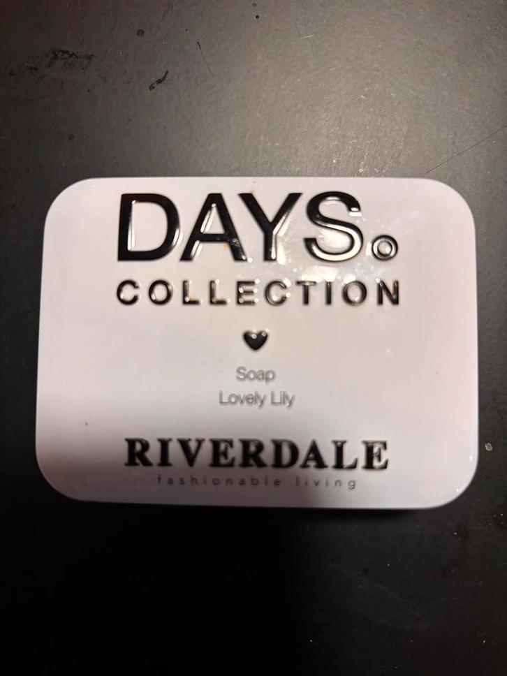 Riverdale DAYS Collection – Lovely Lily Zeep in Blikje, Sieraden, Tassen en Uiterlijk, Uiterlijk | Lichaamsverzorging, Nieuw, Bad & Douche
